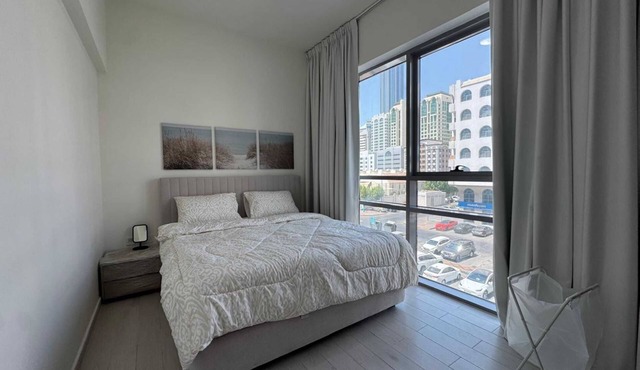 Premier 2-bedroom Lifeline apartment with free Parking