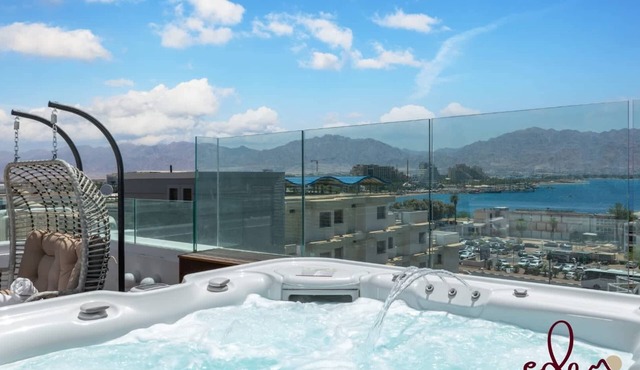 Presidential Suite with Jacuzzi and Seaview