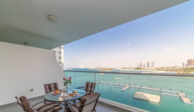 Private beach access in palm