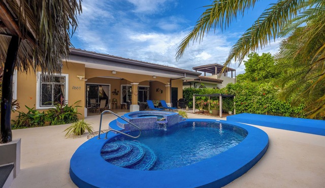Private Pool Home Near Bejuco Beach