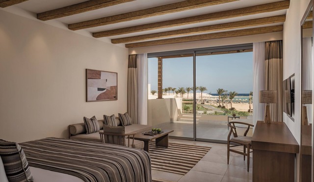 Private Sandy Beach Steps Away – Stay in a Peaceful Contemporary Marsa Alam Room in Marsa Alam