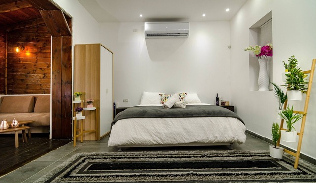 Private Suite's that provides comfort and beauty to our guests!