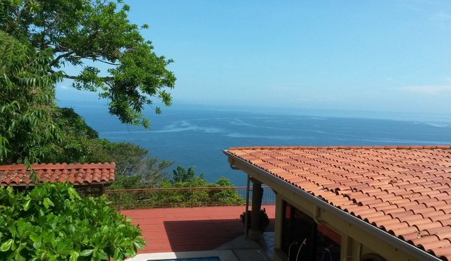 Punta Leona charming 3-bedroom house Ocean view with private pool
