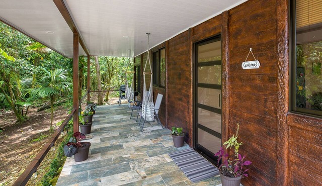 Pura Vidaville. Jungle Oasis w/AC, Fast WiFi & Private River Access-Tenorio Park