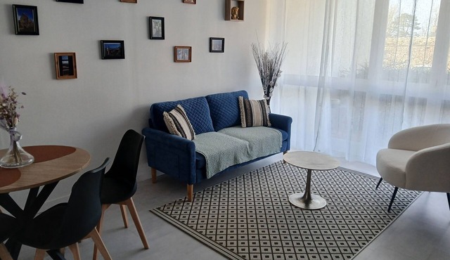 Quiet 2* studio, near the center, wooded residence in Roscoff