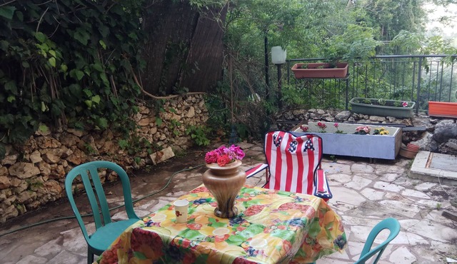 quiet 5 rooms apt mevaseret zion for 42 days start 1 september