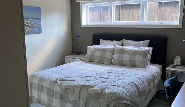 Quiet and comfy, private and peaceful in Springfield