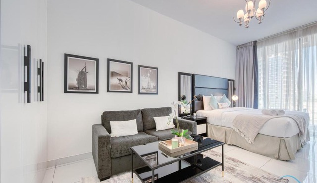 Radiant Studio at Giovanni Boutique Suites DSC by Deluxe Holiday Homes