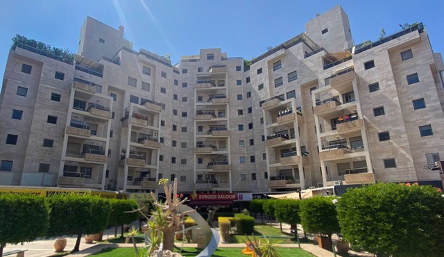 Ramat Hasharon Cozy Stay 2BR Apartment