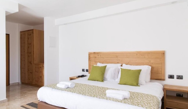Ramon Suites Hotel