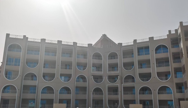 Ramses Dream: Panoramic Red Sea View, Modern Pool & Royal Comfort in Hurghada