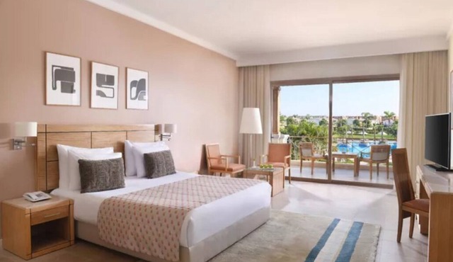 Red Sea Golf & Culture Stay l 4 Rooms, Pro Golf Access, Pools & Shisha Lounge in Ain Sukhna