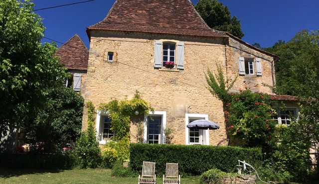Relaxing accommodation in a 1610 house, in Tremolat in the Dordogne in Trémolat