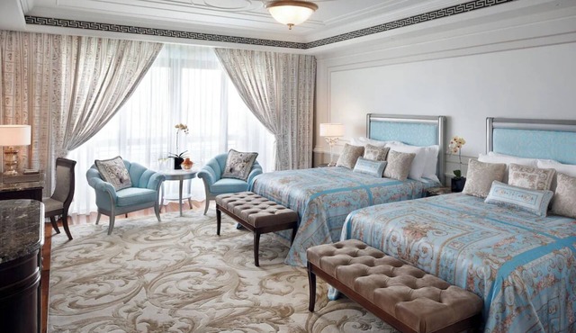 Relaxing Dubai Getaway | Pool & Spa Access | Near Downtown Boutique & Landmarks