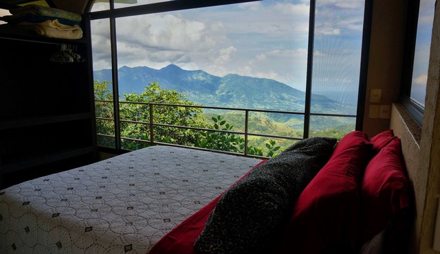 Relaxing Mountain Top Stay – Immaculate Property, Pure Solitude