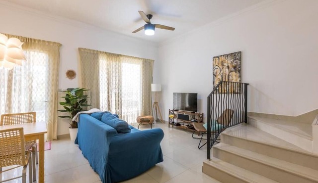 Relaxing villa escape with garden - pool & beach nearby – ideal for small groups