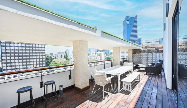 Renovated 3BR Penthouse Rothschild by HolyGuest
