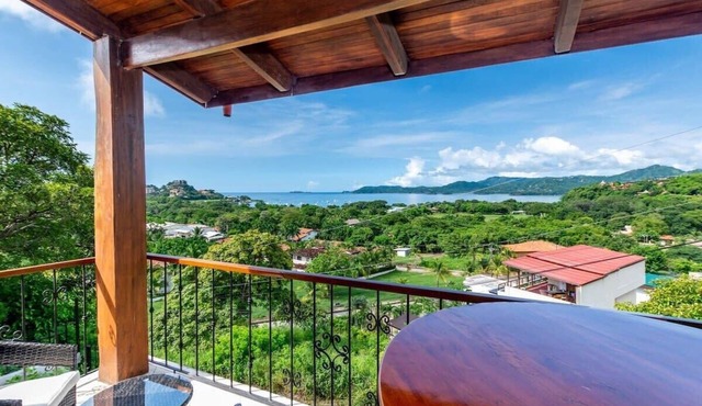 Renovated Oceanview Condo w/Spacious Layout, Covered Terrace & Swimming Pool Near Beach in Playa Flamingo
