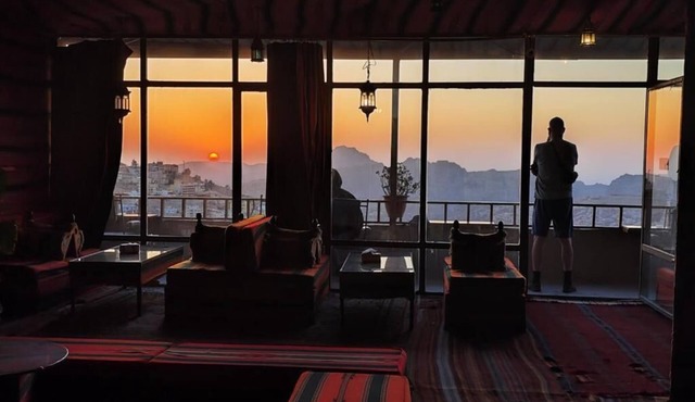 Rocky Mountain Hotel