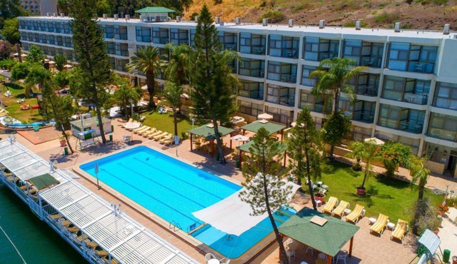Ron Beach Hotel