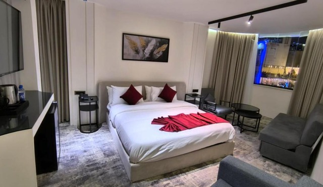 Roya Downtown Boutique Hotel