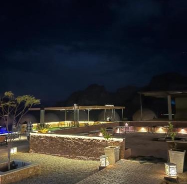 RUM ARIZONA lUXURY CAMP