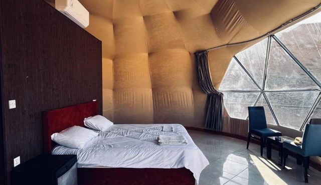 Rum Awaad luxury camp