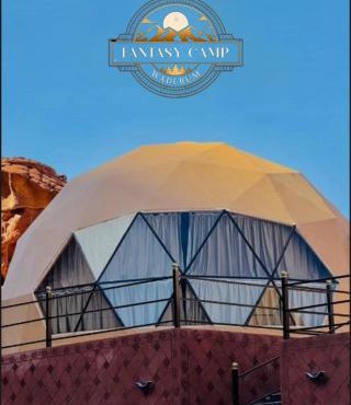 RUM FANTAS BUBBLE lUXURY CAMP