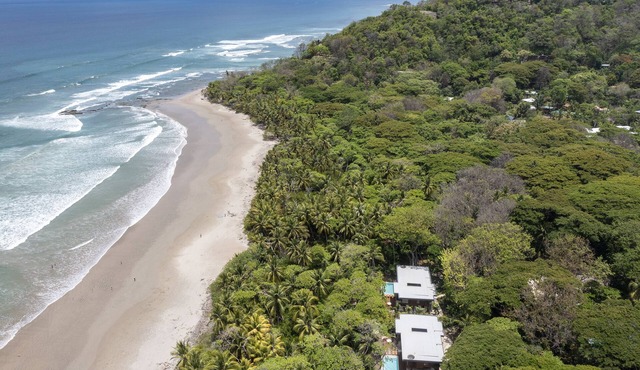 Sabi - Beachfront Luxury Villa at Rayo Verde in Playa Hermosa