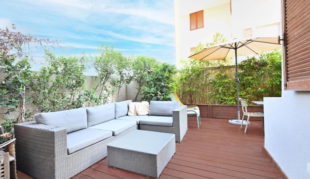 Sam's Journey 4BR Garden by HolyGuest