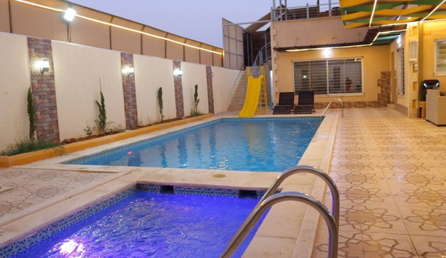 Sendebad chalet 3 bedroom with two swimming pool in Deaad sea