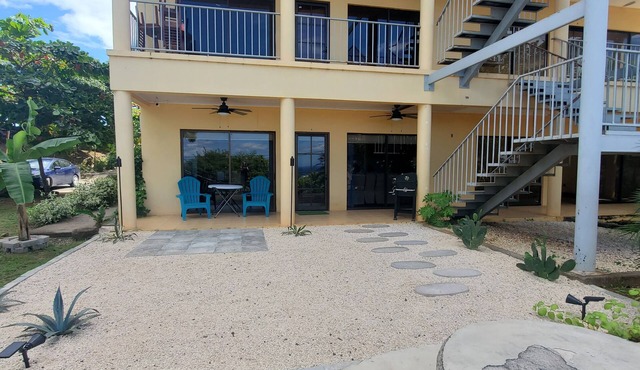 Sensational sunsets, quiet, pet and kid friendly. Near the beach