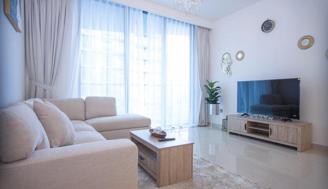 Serene Chic 1BR in Bay Residences Central 1