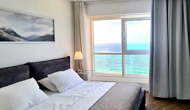 SHaYaSH apartments Leonardo Bat-Yam