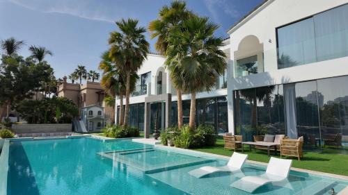 Signature Palm Villa Frond D 6BDR Private Pool
