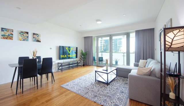 Silk Valley - Luxury 1 bedroom with private beach access