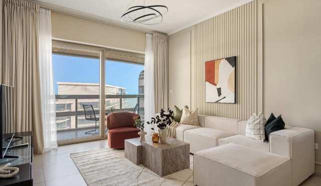Silkhaus Vacation Homes Luxury 2BDR with Maid Room in Ajwan Towers