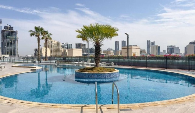 Skyline Views | Pool, & Gym in the heart of JVC