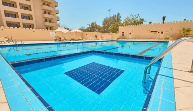 Spacious 1 bedroom apartment 2 min from Al Hamra mall