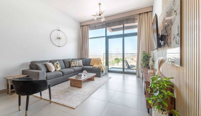 Spacious 1BR in Jumeirah Village Triangle!