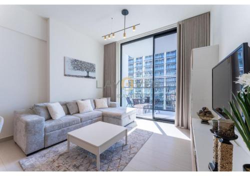 Spacious 1BR in JVC with Huge Balcony - Long & Short Stay