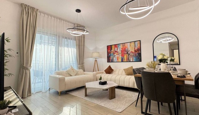 Spacious 2BR with Pool & Balcony | Yas Island