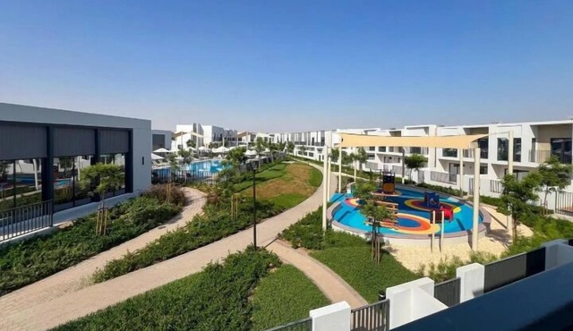 Spacious 3BHK Townhouse-Emaar South Golf