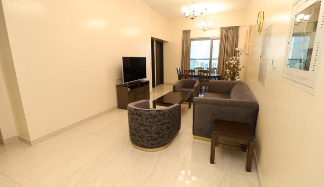 Spacious 4BR Skyline View Central