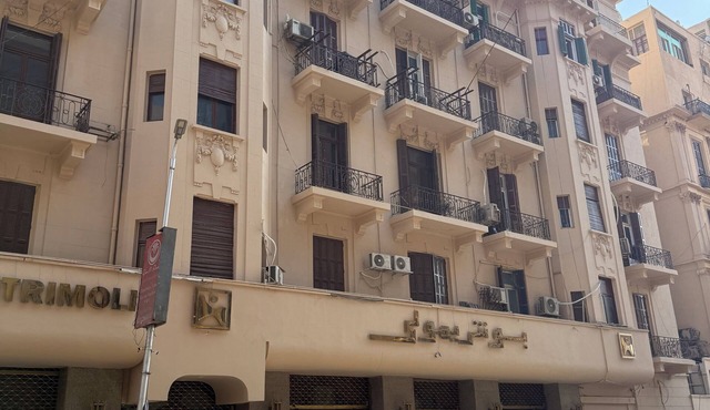 Spacious 5-bedroom apartment with AC, WiFi in fantastic Cairo Governorate in Cairo Governorate