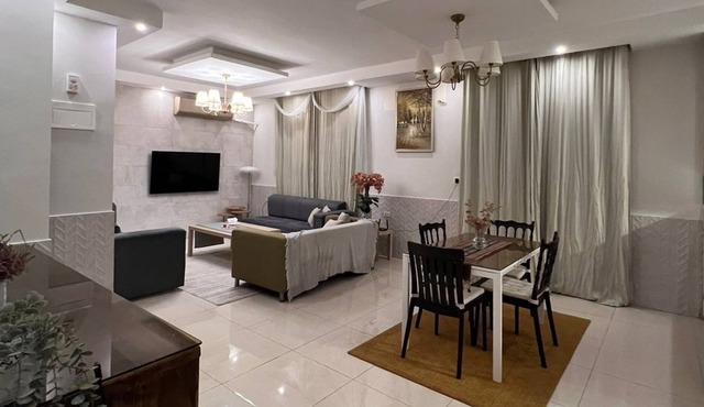 Spacious and bright modern 3 bedroom apartment