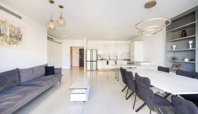 Spacious and Luxury 4BR at Bayit Vegan/Ramat Sharet