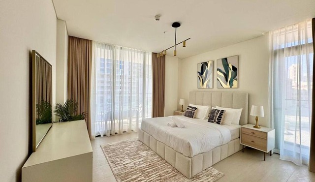 Spacious Luxury 1br Jvc Balcony & Pool
