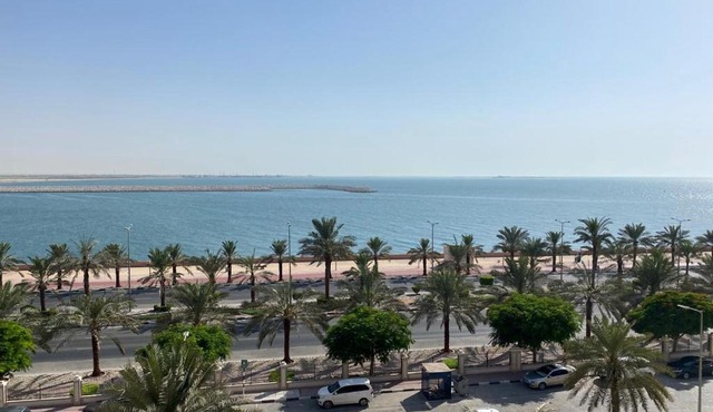 Spacious Sea View Studio l Bab Al Bahr