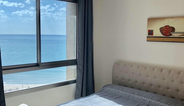 Spacious Sea View Apartment